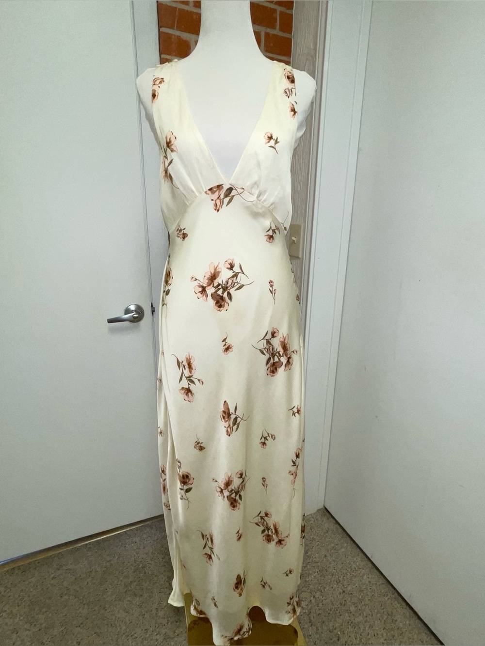 Jessica Simpson Midi Sleeveless Dress! Excellent Condition! Size XL